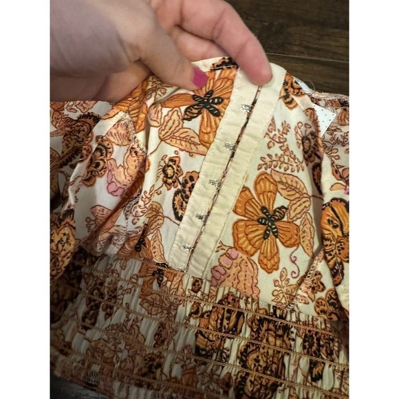 Sienna Sky Crop Top Blouse Size Large Long Balloon Sleeve V Neck Smocking NWT - Picture 5 of 7